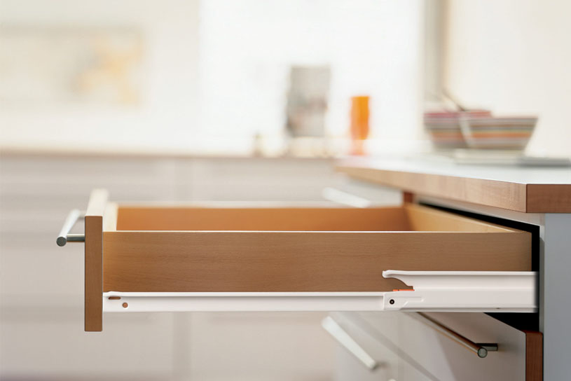 آشنایی با انواع ریل کشو کابینت و نحوه نصب آن