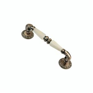 Diyako-Dylan-pull-Stone-3