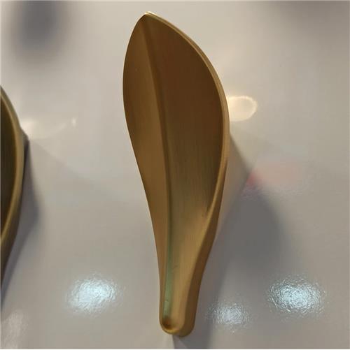 جالباسی دیواری ملونی 2004